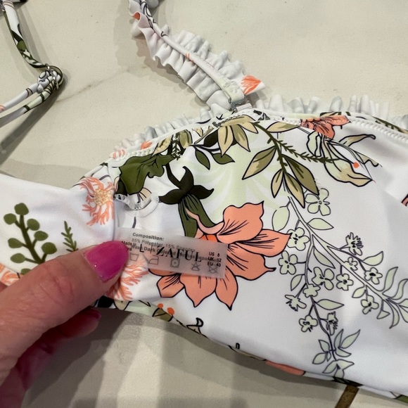 Zaful bathing suit too and bottoms - Picture 2 of 4